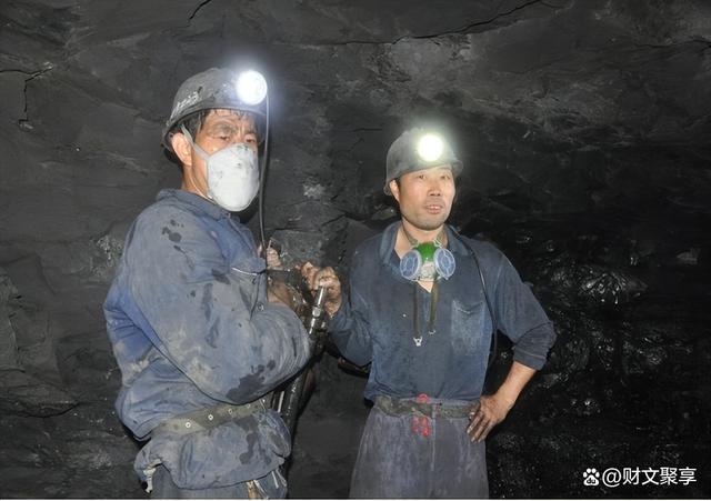 开云体育 kaiyun.com 官网入口新一轮“失业潮”来临？三大行业或面临停工农民工要做好准备(图3)