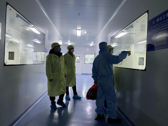 当新能开云 开云体育平台源车企“苦锂久矣”在亚洲锂都谁在分享财富盛宴丨记者回乡(图1)