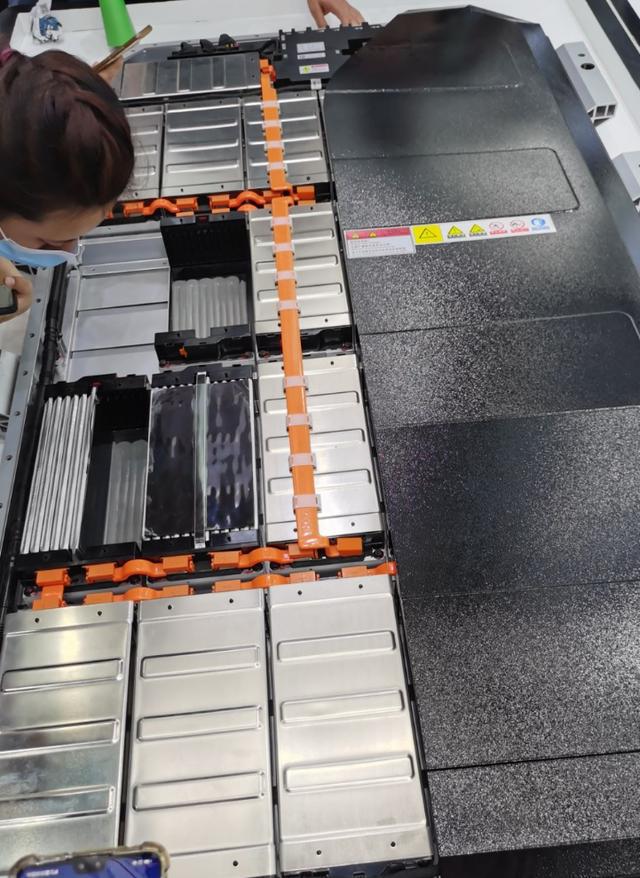 Kaiyun 开云新能源汽车平均每日起火7例低于燃油车！(图4)