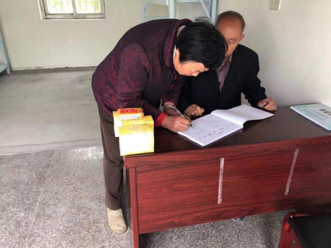 黄湖镇农村“再开云 开云体育APP生资源回收站”正式启用(图2)