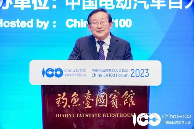 万钢：应建立自主的新能源汽车智能操作系统Kaiyun 开云(图1)