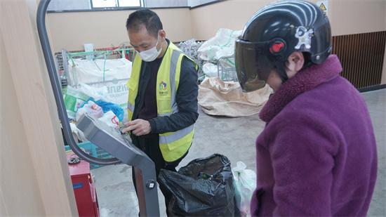 “开云体育 kaiyun.com 官网入口收废品但不见废品” 嘉兴“6+23”再生资源回收网即将完成布局(图1)