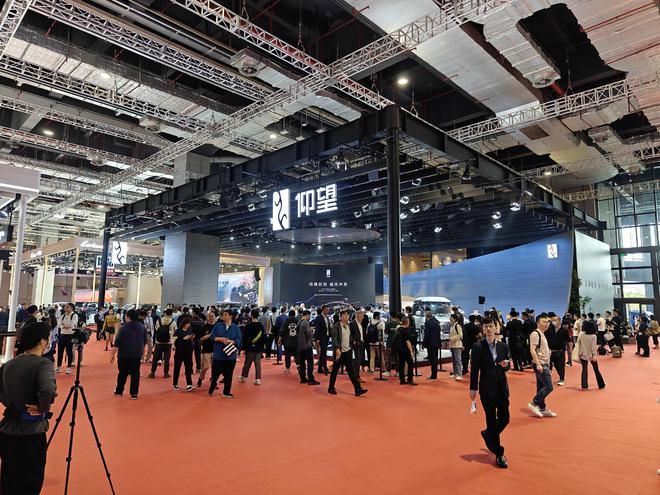 新能源车已经彻底取代燃油车?数开云 开云体育官网据打脸之余这些用户如此说(图1) 新能源车已经彻底取代燃油车?数开云 开云体育官网据打脸之余这些用户如此说(图1)