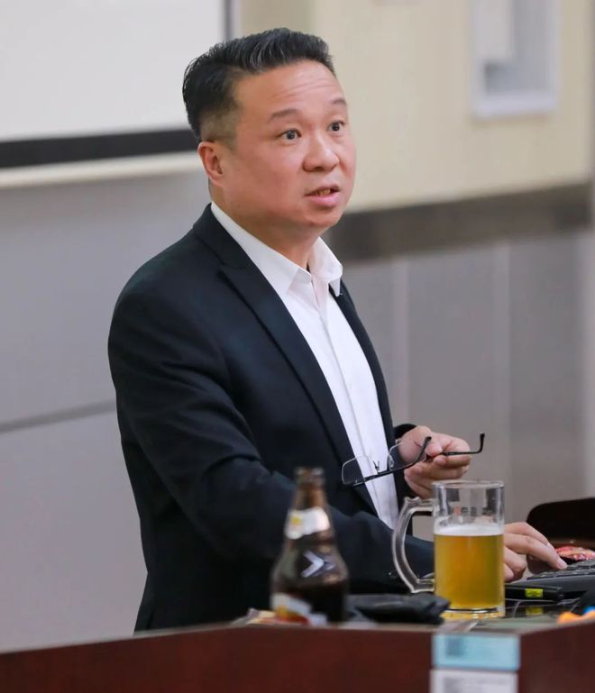 南开大学MBA《战略管理开云体育 开云官网》课程开讲 拾起卖总裁受邀走进课堂做实战分享(图1)
