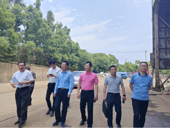 胡军带队开展再生资源及报废机动开云 开云体育车回收拆解工作督导检查(图1) 胡军带队开展再生资源及报废机动开云 开云体育车回收拆解工作督导检查(图1)