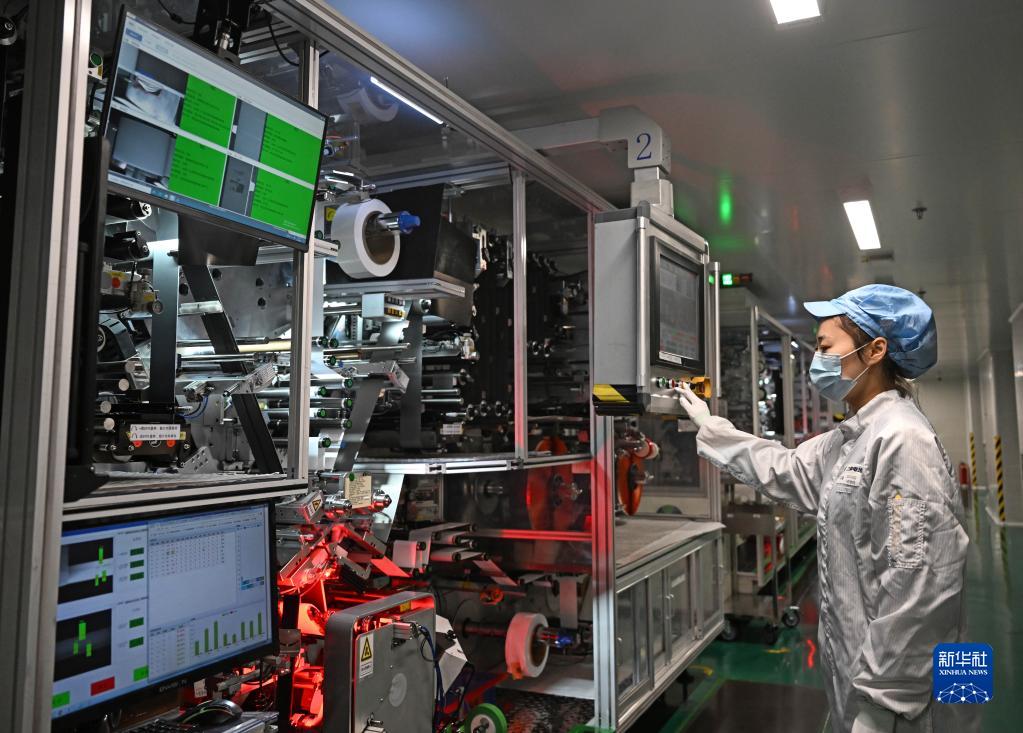 开云 开云体育平台中国北方新能源产业基地抢占“新”机(图2) 开云 开云体育平台中国北方新能源产业基地抢占“新”机(图2)