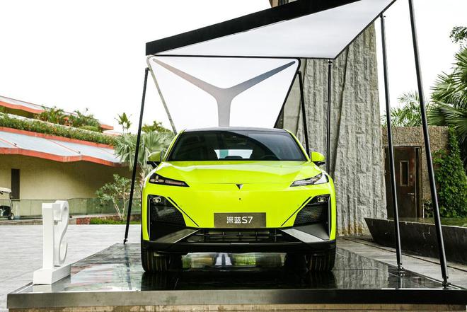 开云体育 开云官网自主品牌新能源B级SUV新卷王 深蓝S7试驾体验(图7) 开云体育 开云官网自主品牌新能源B级SUV新卷王 深蓝S7试驾体验(图7)