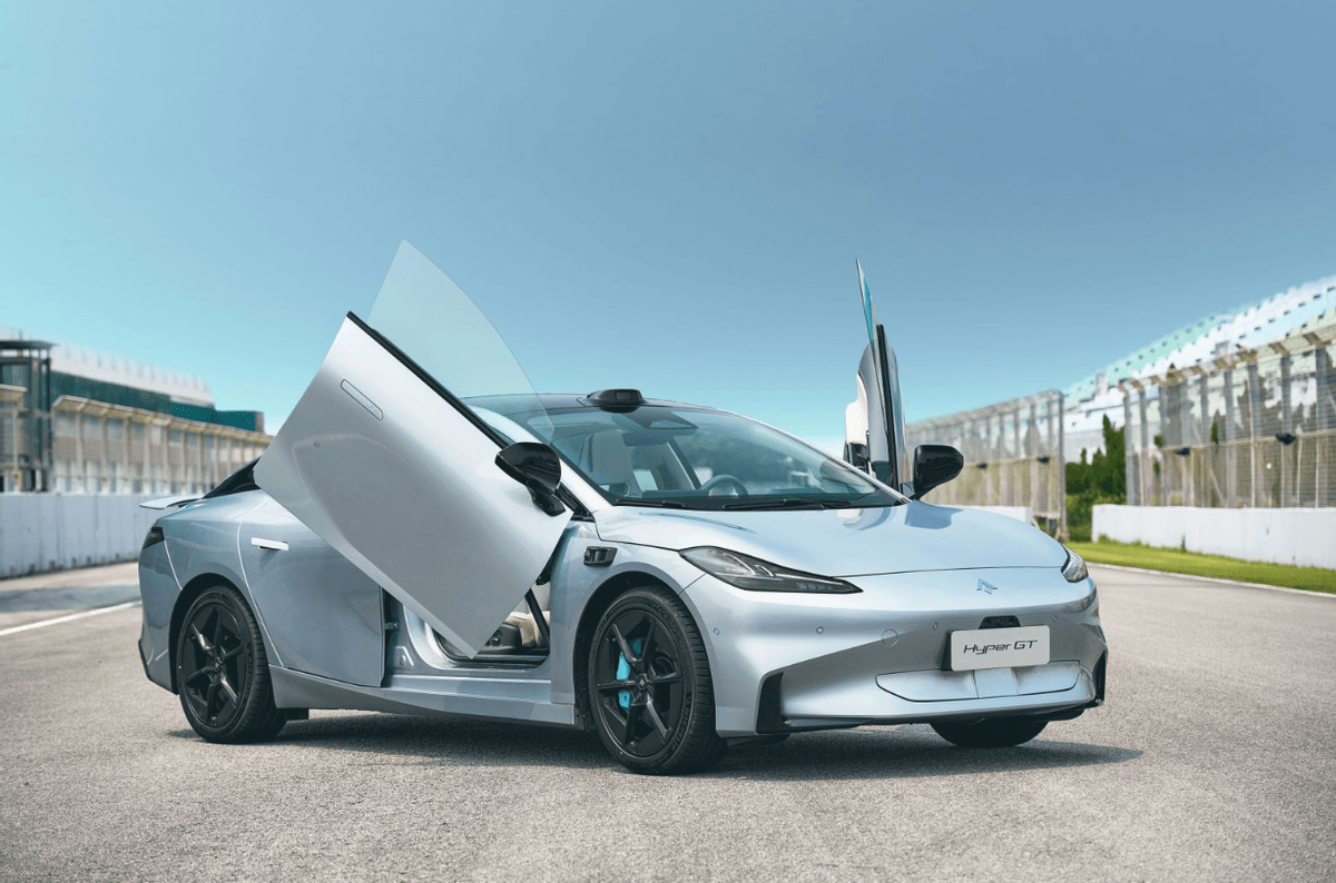 一新能源车亮相都是全开云体育 开云官网系标配电四驱比亚迪会跟吗？(图8)