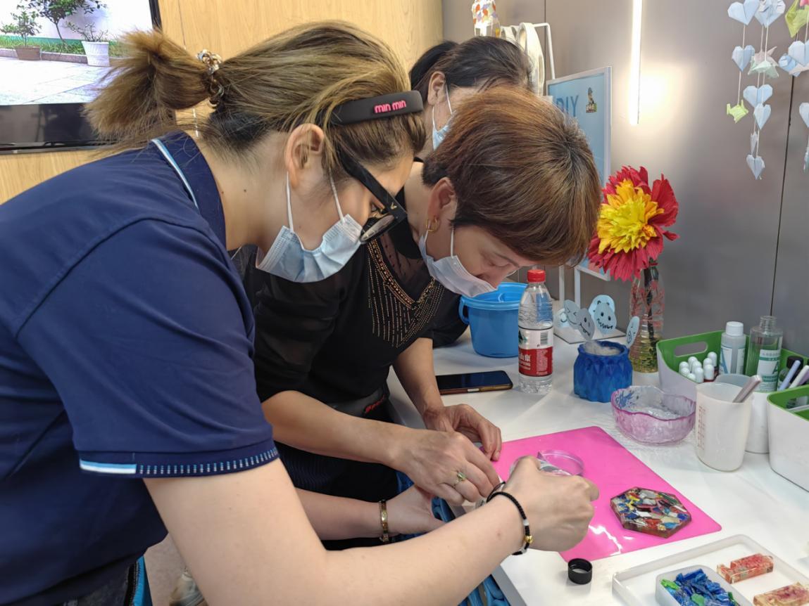 宣教于心文明于行 ——诸暨市分类办组织垃圾分类科普基地集中开放开云APP 开云官网入口日活动(图6) 宣教于心文明于行 ——诸暨市分类办组织垃圾分类科普基地集中开放开云APP 开云官网入口日活动(图6)