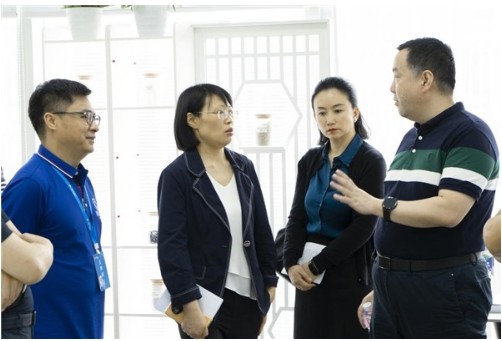 开云 开云体育平台国家发改委一行莅临四川银谷碳汇再生资源有限公司调研资源循环利用有关情况(图3) 开云 开云体育平台国家发改委一行莅临四川银谷碳汇再生资源有限公司调研资源循环利用有关情况(图3)