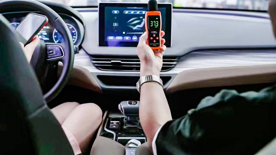 开云 开云体育平台ALL IN新能源后 红旗E-QM5 560KM PLUS 2023款带来最强“航价比”(图9) 开云 开云体育平台ALL IN新能源后 红旗E-QM5 560KM PLUS 2023款带来最强“航价比”(图9)