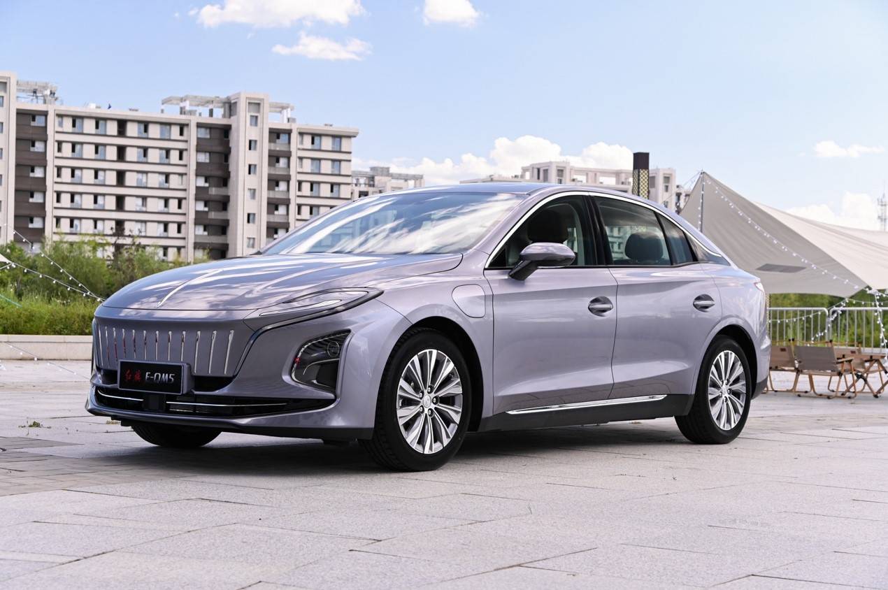 开云 开云体育平台ALL IN新能源后 红旗E-QM5 560KM PLUS 2023款带来最强“航价比”(图7) 开云 开云体育平台ALL IN新能源后 红旗E-QM5 560KM PLUS 2023款带来最强“航价比”(图7)