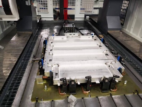 新能源汽车发展路线之争：氢电开云APP 开云官网入口VS锂电幕后赢家让你意想不到！(图1)