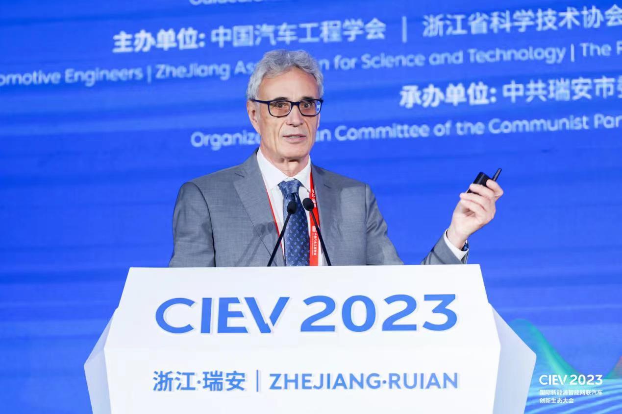 2023国际新能源智能网联汽车创开云 开云体育官网新生态大会在瑞召开(图9) 2023国际新能源智能网联汽车创开云 开云体育官网新生态大会在瑞召开(图9)