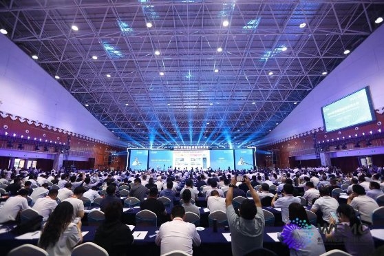 能源新时代 世界新未来 2023世界新开云 开云体育官网能源新材料大会在鄂尔多斯开幕(图2)