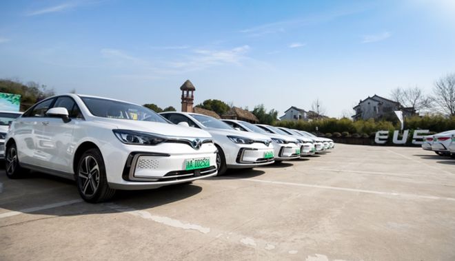 上海取消开云 开云体育官网插混免费上绿牌半年后我坚信这是2024年的新能源车补贴(图5)