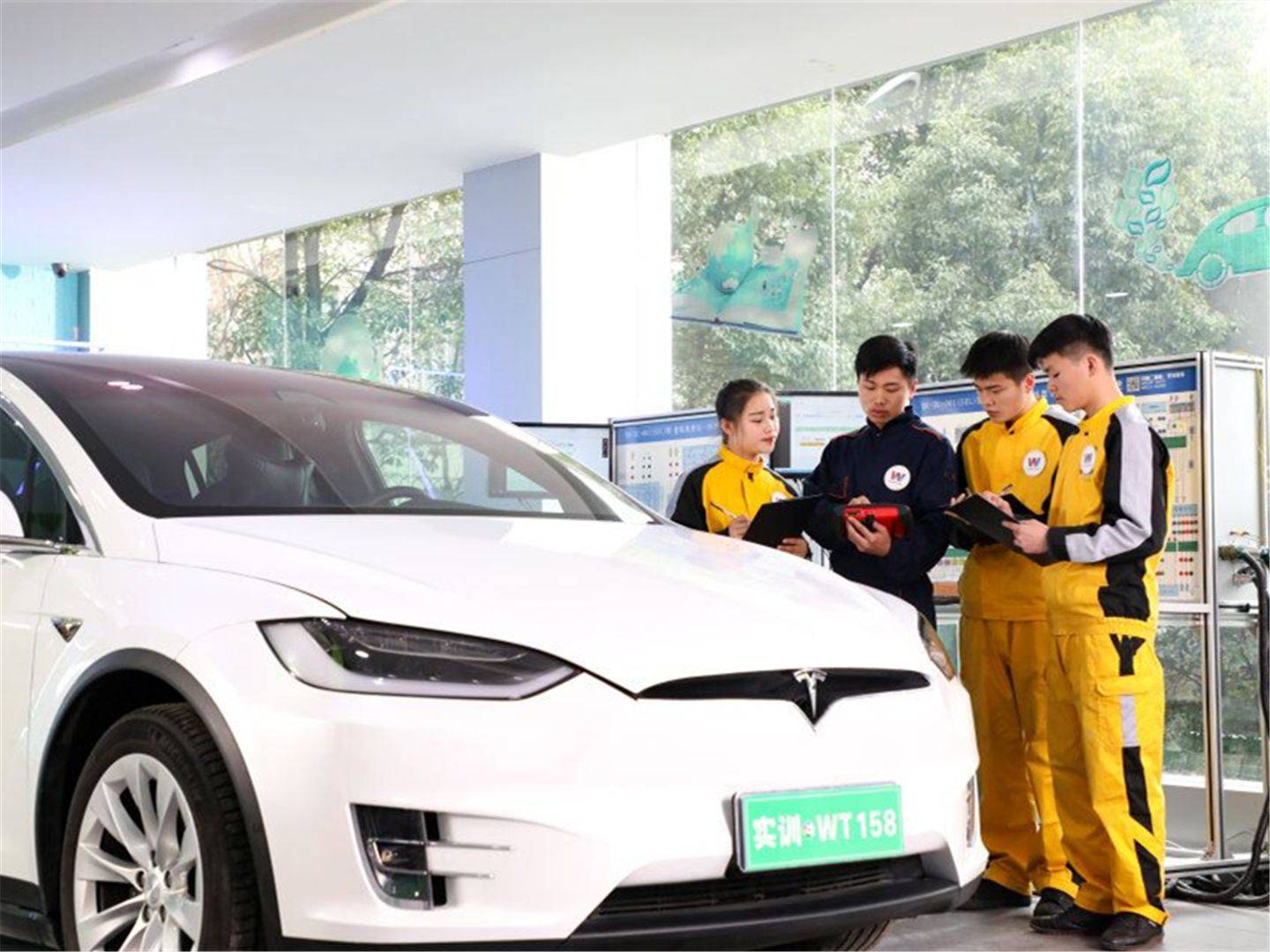 开云 开云体育官网新能源汽车技术专业就业前景怎么样(图1) 开云 开云体育官网新能源汽车技术专业就业前景怎么样(图1)