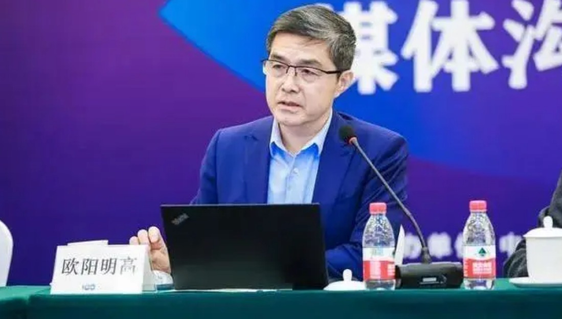 Kaiyun 开云成本和尺寸将减半!丰田宣布固态电池技术获重大突破清华教授曾告诫中国新能源车企和电池企业(图4) Kaiyun 开云成本和尺寸将减半!丰田宣布固态电池技术获重大突破清华教授曾告诫中国新能源车企和电池企业(图4)