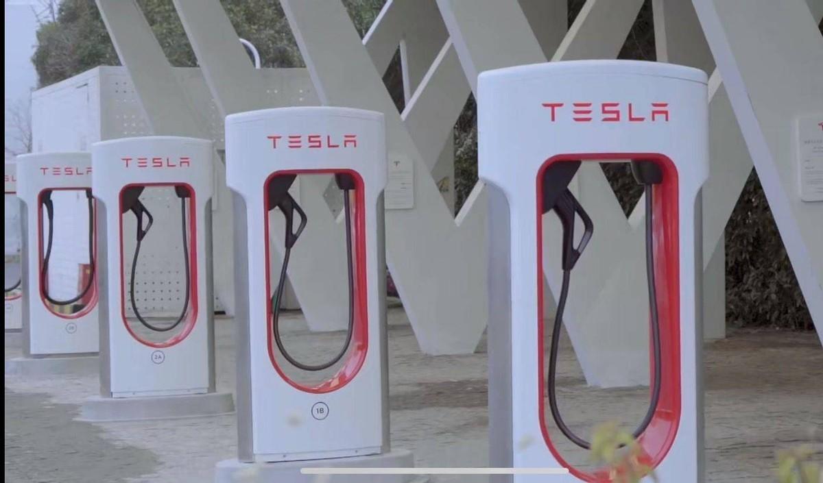 开云 开云体育官网热点观察公共充电桩补能价格上涨:新能源车用户该如何应对?(图3) 开云 开云体育官网热点观察公共充电桩补能价格上涨:新能源车用户该如何应对?(图3)