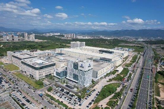 海辰储能首个开云 开云体育官网“零碳”储能电池工厂诞生丨厦门工厂获PAS2060碳中和认证(图3)