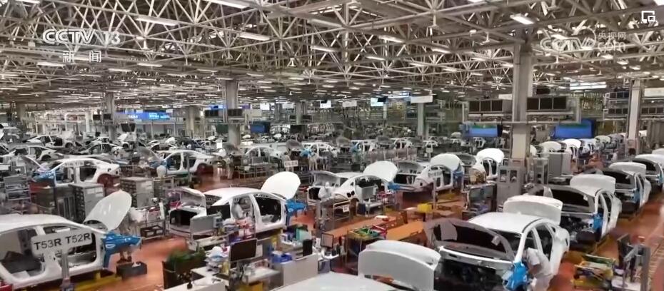 Kaiyun 开云体育以点带面、全面开花 新能源汽车为中国经济注入澎湃动能(图1)