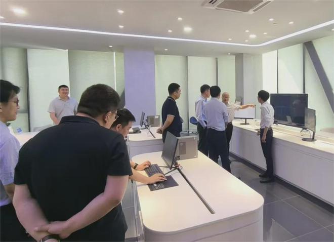 开云体育 开云平台同谱发展丨华能新能源公司相关领导来访云针科技交流合作(图4)