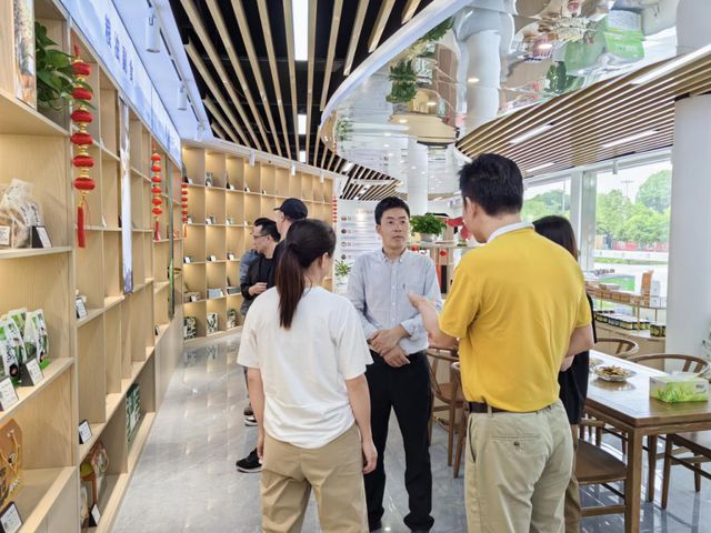 Kaiyun 开云体育遂昌县供销社赴上虞区考察学习(图2)