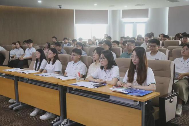 开云 开云体育官网第十四届太阳能热利用研究生论坛在上海第二工业大学召开(图6)