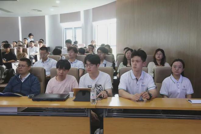 开云 开云体育官网第十四届太阳能热利用研究生论坛在上海第二工业大学召开(图5)